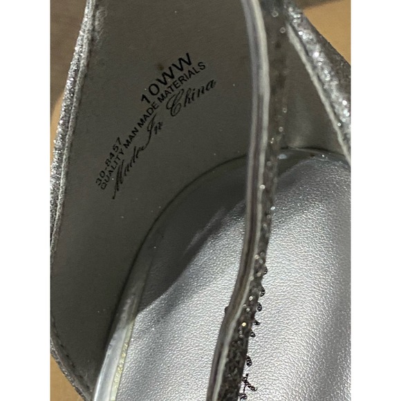 Easy Street Sling Back Strap Sandals Silver Size 10WW Sparkle - Picture 10 of 12